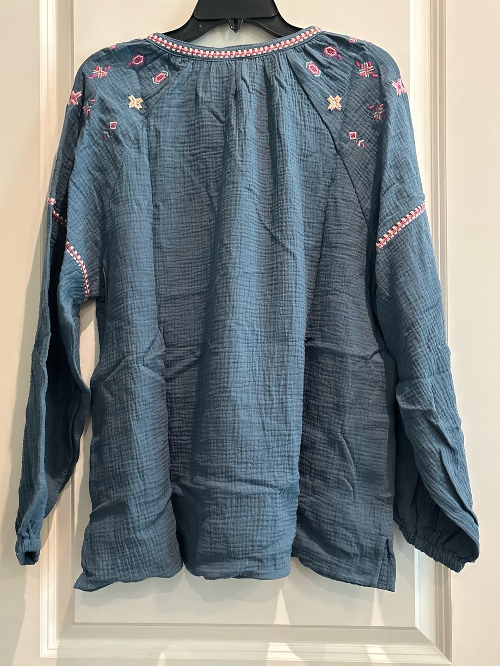 Belle by Kim Gravel Embroidered Gauze Peasant Blouse Blue Large Boho NWT - Picture 5 of 8